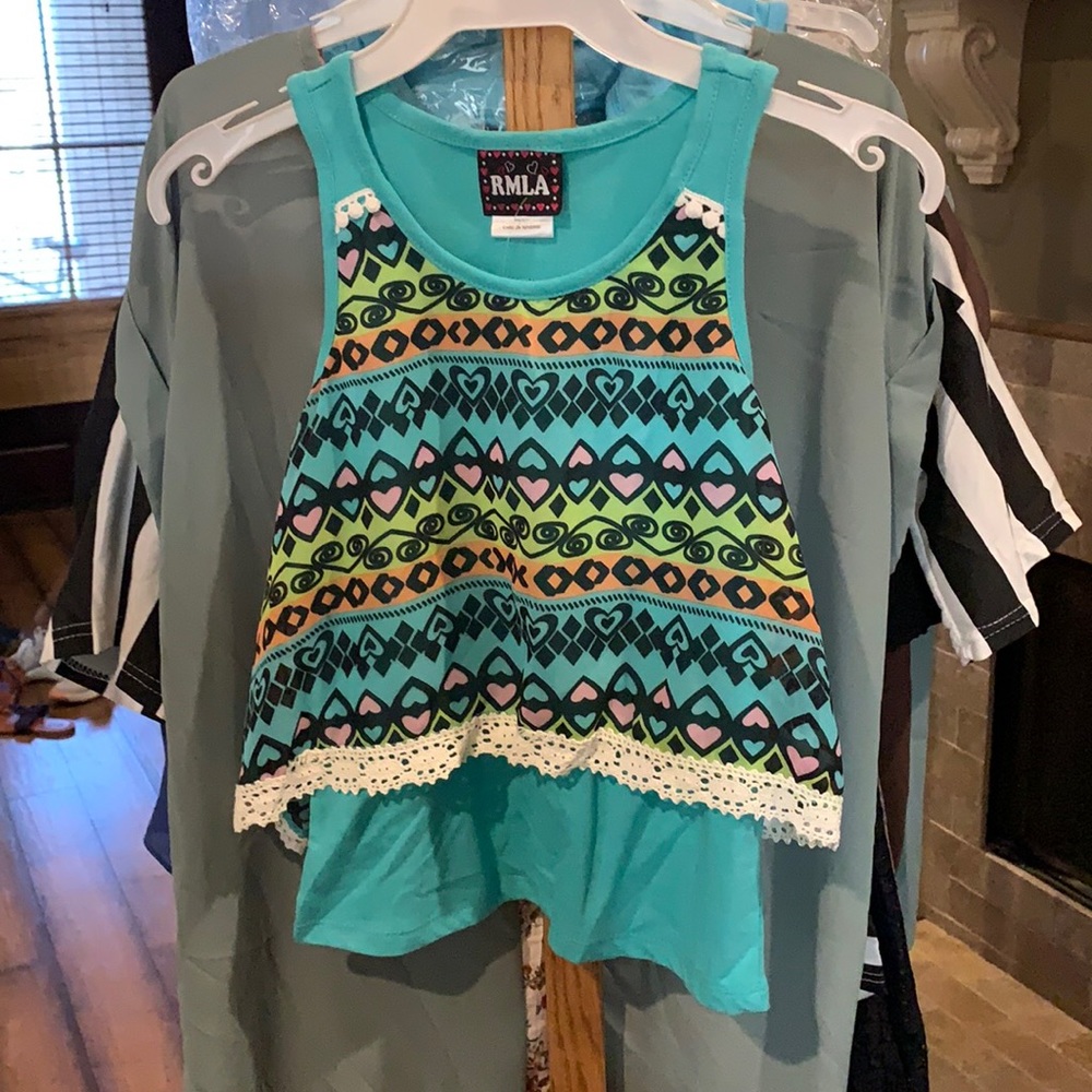Girls sleeveless bohemian style shirt
